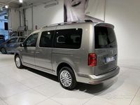 Usado VW Caddy Maxi Highline 150 CV (110 kW) 2018 Gris Monovolumen