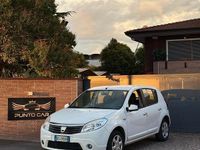 Usata Dacia Sandero Lauréate 75 CV (55 kW) 2008 Bianco Utilitaria