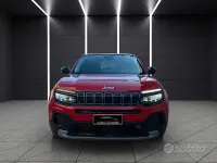 Begagnad Jeep Avenger Altitude 101 HK (74 kW) 2023 Röd SUV