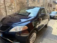 Usata Lancia Ypsilon 85 CV (62 kW) 2017 Nero Utilitaria