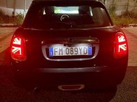 Usata Mini ONE 102 CV (75 kW) 2017 Nero Utilitaria