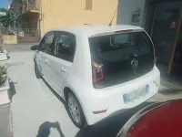 Usata VW up! move up! 60 CV (44 kW) 2016 Bianco Utilitaria