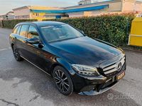 Usata Mercedes C220 194 CV (142 kW) 2019 Nero Station wagon