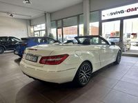 Usata Mercedes E220 Avantgarde 170 CV (125 kW) 2011 Bianco Cabrio