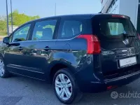 Gebraucht Peugeot 5008 112 PS (82 kW) 2011 Van / Kleinbus
