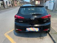 Usata Hyundai i20 Classic 75 CV (55 kW) 2015 Grigio Berlina