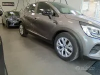 Usata Renault Captur Zen 116 CV (85 kW) 2021 Grigio SUV