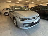 Usata VW Golf VIII Life 150 CV (110 kW) 2025 Grigio Berlina