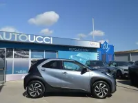 Usata Toyota Aygo X Trend 72 CV (52 kW) 2025 Celestite gray tetto black SUV