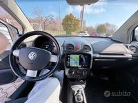 Usata VW New Beetle 105 CV (77 kW) 2004 Grigio Utilitaria