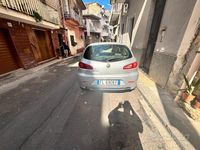 Second-hand Alfa Romeo 147 120 CP (88 kW) 2006 Gri Hatchback