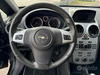 Usata Opel Corsa 90 CV (66 kW) 2010 Nero Utilitaria