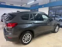 Begagnad BMW X1 Advantage 190 HK (139 kW) 2022 Grå SUV