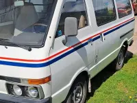Usata Nissan Vanette 61 CV (44 kW) 1990 Bianco Monovolume