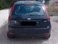 Usata Ford Fiesta 68 CV (50 kW) 2005 Nero Utilitaria