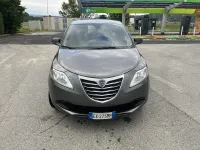Usata Lancia Ypsilon 80 CV (58 kW) 2014 Argento Utilitaria