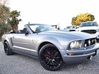 Usata Ford Mustang GT 213 CV (156 kW) 2007 Grigio Cabrio