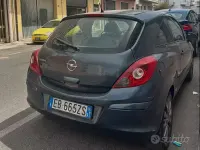 Usata Opel Corsa 85 CV (62 kW) 2010 Bluazzurro Utilitaria