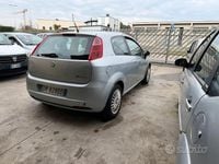 Usata Fiat Grande Punto Active 65 CV (47 kW) 2008 Grigio Utilitaria