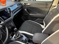 Usata VW T-Roc Advance 116 CV (85 kW) 2018 Grigio SUV