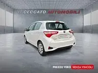 Usata Toyota Yaris Hybrid Cool 101 CV (74 kW) 2019 Bianco Utilitaria