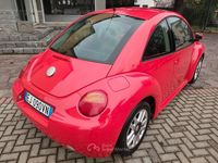 Usata VW New Beetle 116 CV (85 kW) 1999 Rosso Utilitaria