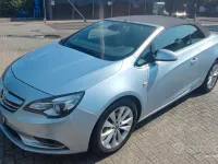 Usata Opel Cascada Cosmo 170 CV (125 kW) 2016 Bluazzurro Cabrio