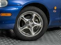 Usata Mazda MX5 141 CV (103 kW) 1999 Blu Cabrio