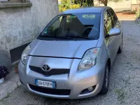 Usata Toyota Yaris Sol 90 CV (66 kW) 2009 Argento Utilitaria
