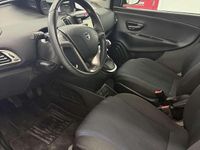 Usata Lancia Ypsilon Gold 69 CV (50 kW) 2021 Beige Utilitaria