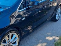 Usata Opel Astra 125 CV (91 kW) 2011 Nero Berlina