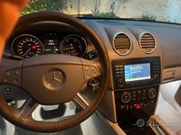 Usata Mercedes ML320 224 CV (164 kW) 2007 Nero SUV