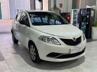 Usata Lancia Ypsilon 69 CV (50 kW) 2016 Bianco Utilitaria