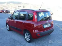 Usata Fiat Panda Lounge 95 CV (69 kW) 2015 Rosso Utilitaria
