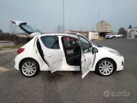 Usata Peugeot 207 Allure 156 CV (114 kW) 2012 Bianco Berlina