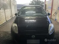 Usata Fiat Grande Punto 90 CV (66 kW) 2005 Nero Utilitaria