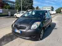 Usata Toyota Yaris 69 CV (50 kW) 2008 Grigio Utilitaria