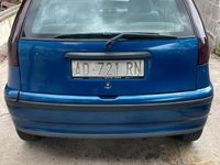 Usata Fiat Punto 75 CV (55 kW) 1995 Blu Berlina