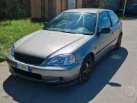 Usata Honda Civic 90 CV (66 kW) 2000 Berlina