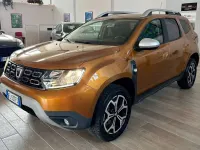 Usata Dacia Duster Prestige 109 CV (80 kW) 2018 Arancione SUV