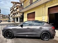 Usata Maserati Levante 275 CV (202 kW) 2017 Grigio SUV