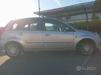 Usata Ford Fiesta 75 CV (55 kW) 2006 Utilitaria