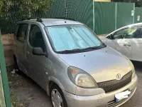 Usata Toyota Yaris Verso 86 CV (63 kW) 2001 Grigio Monovolume