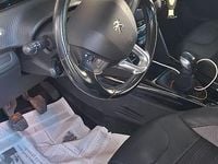 Usata Peugeot 2008 110 CV (80 kW) 2018 Bianco SUV