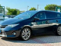 Usata Toyota Auris Hybrid Lounge 99 CV (72 kW) 2015 Blu/azzurro Station wagon
