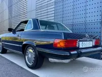 Usata Mercedes SL500 245 CV (180 kW) 1988 Blu pastello Cabrio
