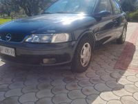 Usata Opel Vectra 116 CV (85 kW) 1996 Nero Berlina