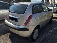 Usata Lancia Ypsilon 69 CV (50 kW) 2005 Argento Utilitaria