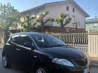 Usata Lancia Ypsilon Platinum 69 CV (50 kW) 2017 Utilitaria
