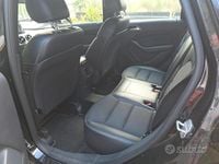 Usata Mercedes B180 109 CV (80 kW) 2015 Nero Monovolume